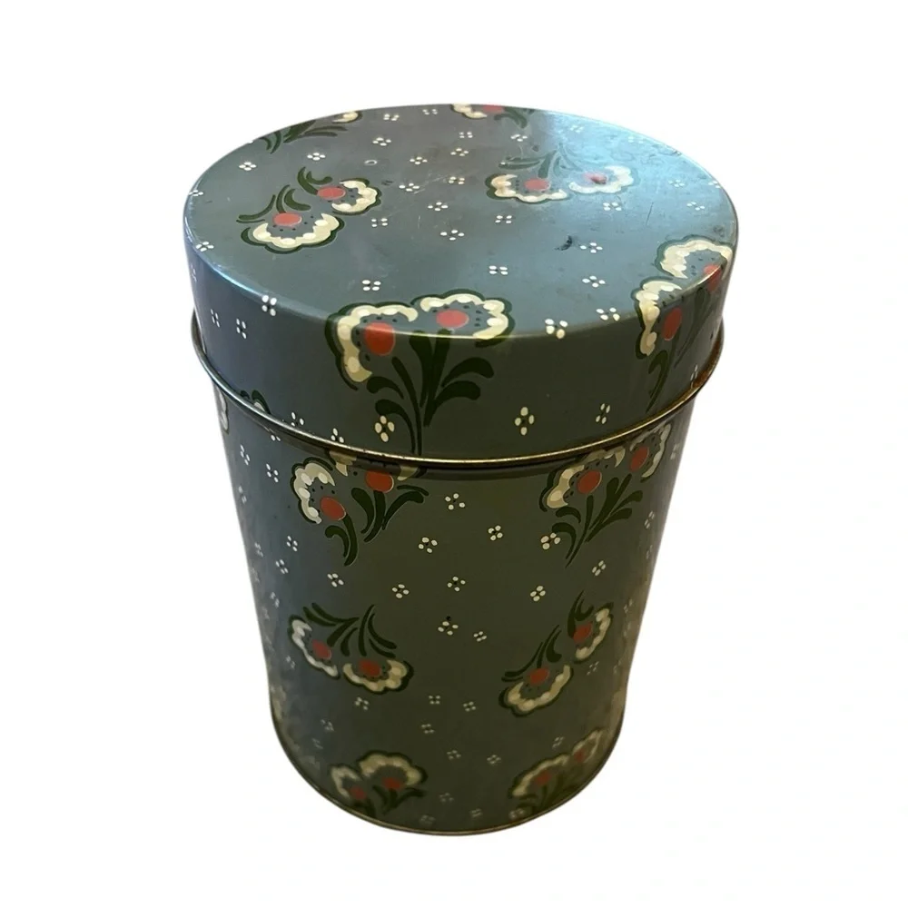 Vintage Set of 4 Floral Nesting Metal Tin Round Containers, Gray Pink & White